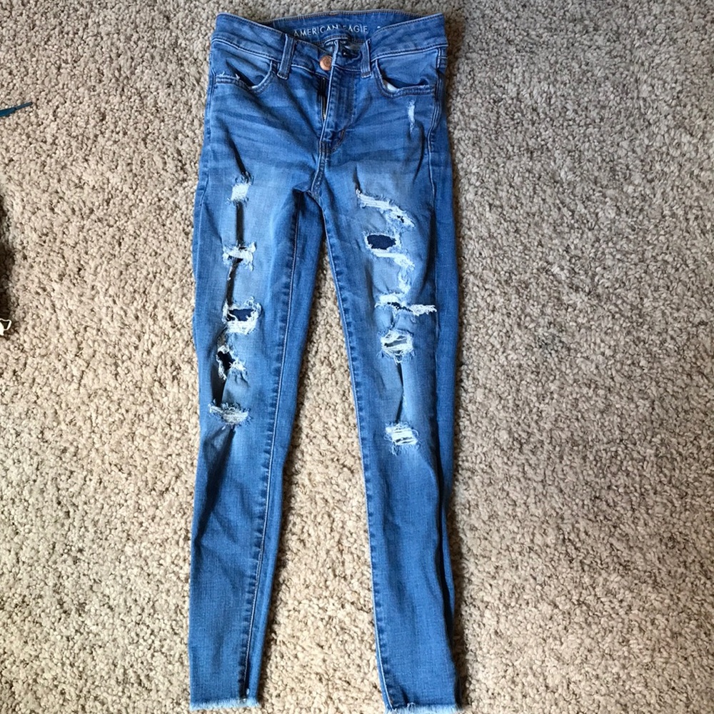 American eagle distressed jeans